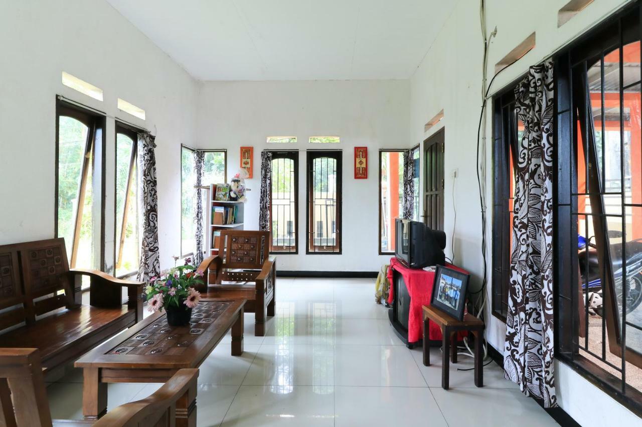 Sentosa76 Guest House Balikpapan  Exterior photo